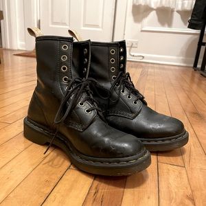 Vegan Classic Doc Martens Boots